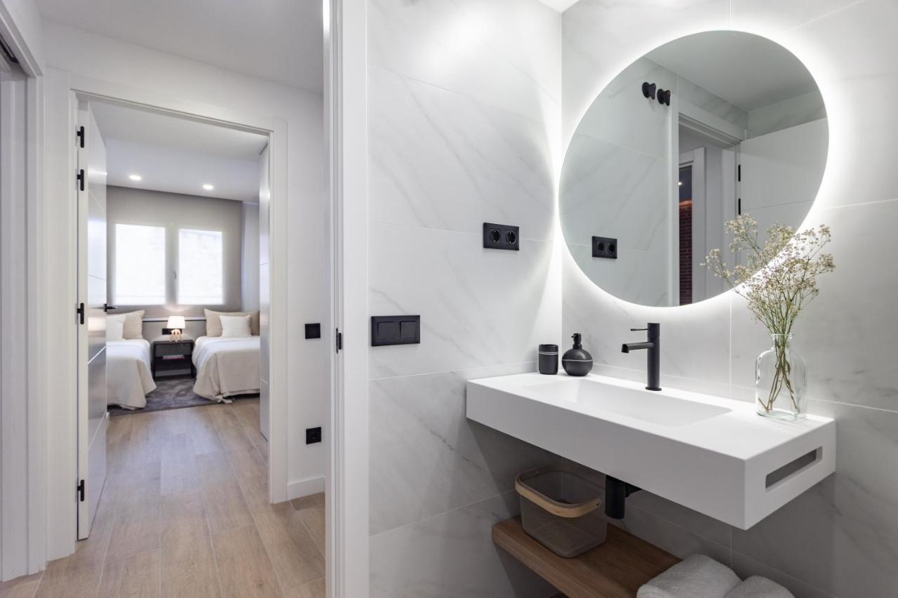 Apartsnoubcn Equador Les Corts Barcelona Buitenkant foto